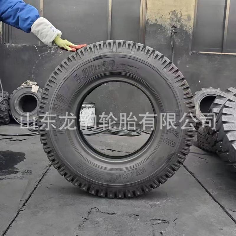 厂家直销9.00-20卡车货车900-20宽体自卸车充气胎16层级羊角花纹