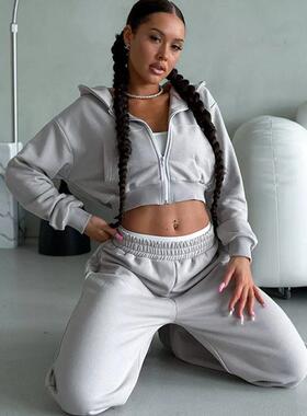 Long sleeved hooded sports pants set