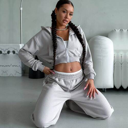 Long sleeved hooded sports pants set