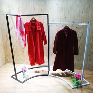 服装店中岛弧形服装架男女装店橱窗展示架落地弯型高低服装架货架