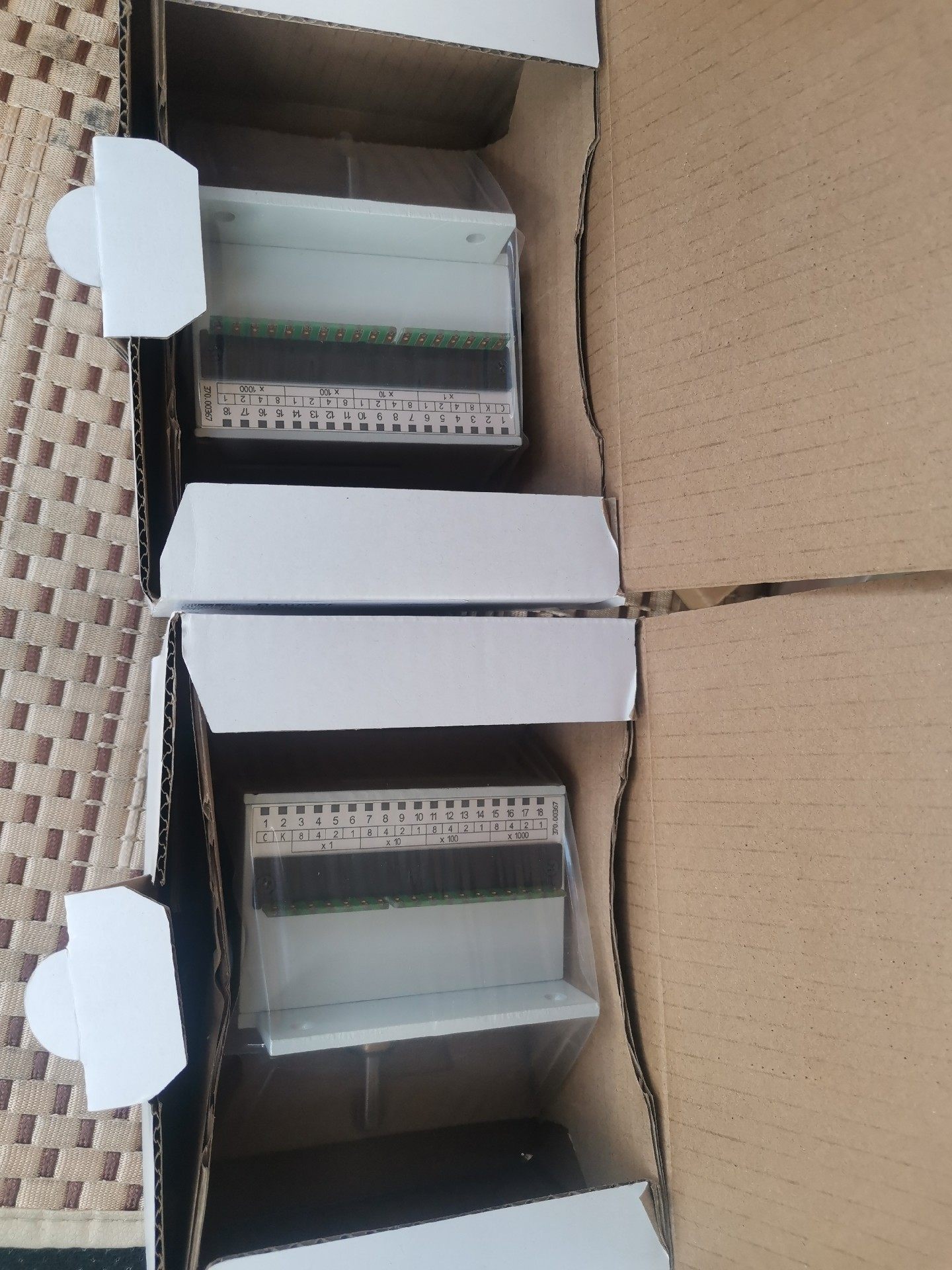 立信幅宽码表，宝盟U220，