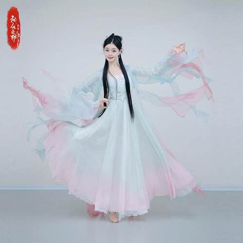 碎琼枝礼物仪之邦立春古典舞演出服女飘逸仙气表演服汉服大裙摆古