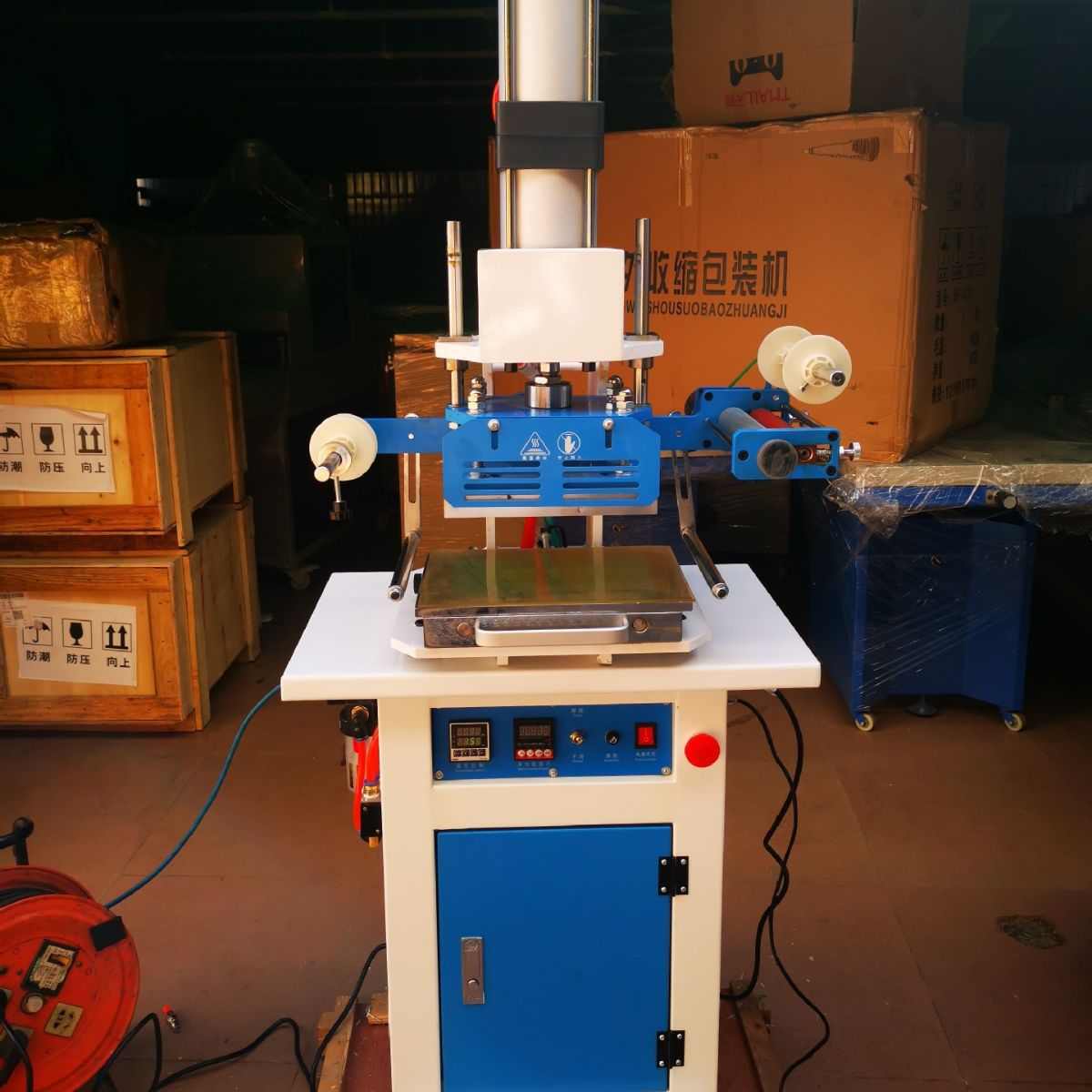 供应230气动平面烫金机自动皮革塑料烫金机 亚克力烫金机保修一年