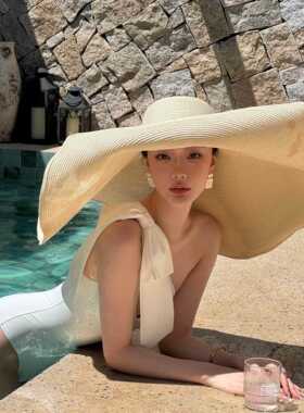 超大帽檐遮阳帽女生高颜值海边度假户外沙滩帽拍照出片防晒草帽