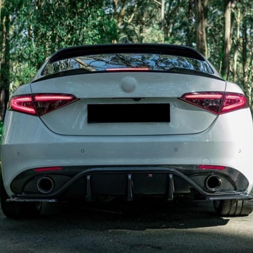 适用阿尔法罗密欧朱丽叶giulia 2015+尾翼定风翼车贴外饰改装配件