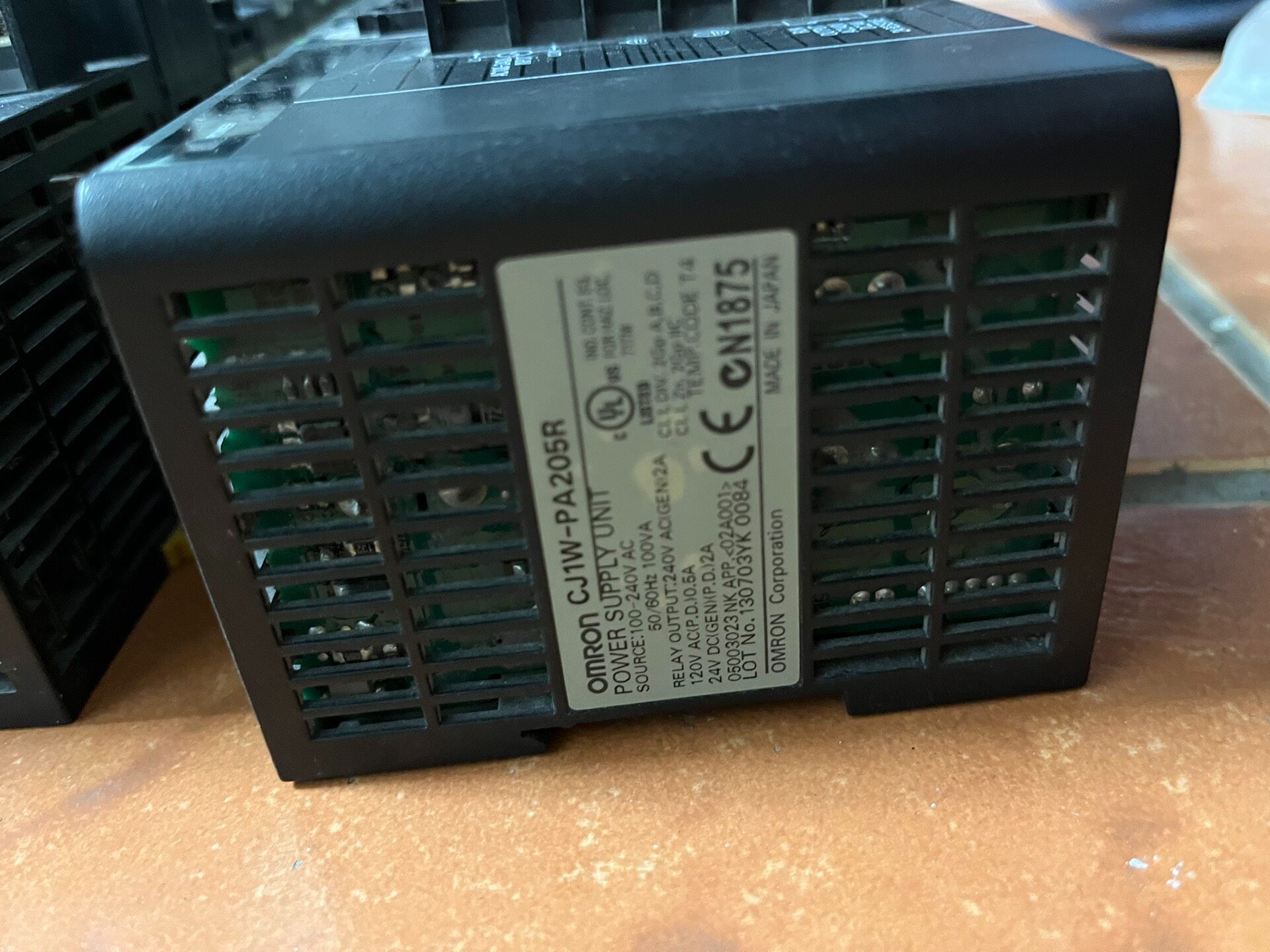 欧姆龙plc cj2m-cpu12一套，实物图，拆机功能完好