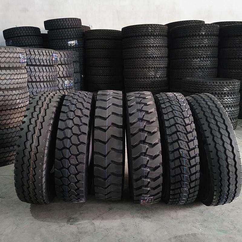 货车轮胎 1100 1200R20卡车全钢丝矿山三线载重工程轮胎耐磨耐刺