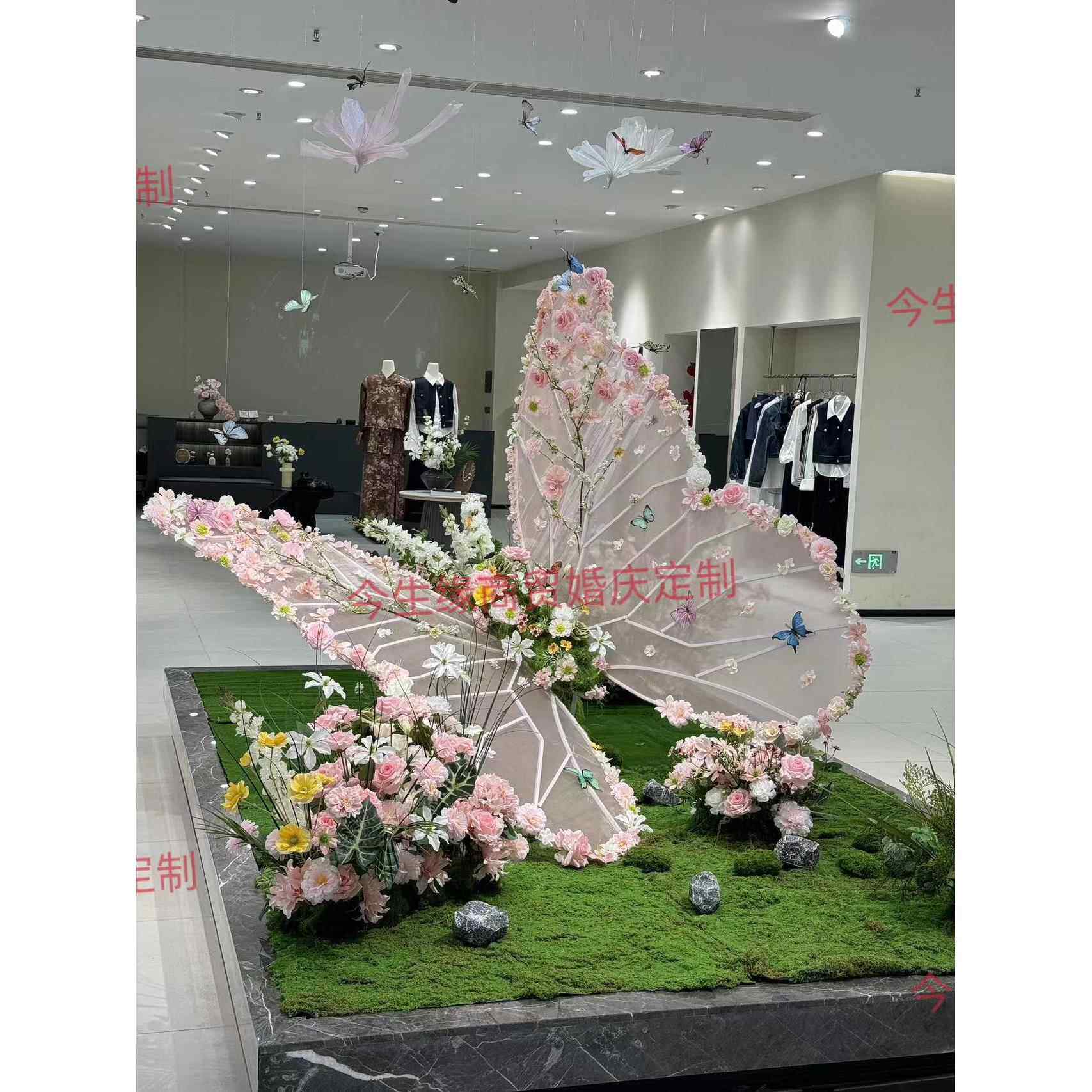 大型蝴蝶花艺骨架婚庆铁艺道具立体蝴蝶装饰婚礼美陈布景路引摆件