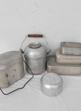 怀旧老物件7080年代铝饭盒红色文化覆古装饰老式食兰饭菜盒子摆件