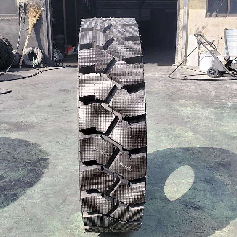 叉车轮胎 825-15叉车充气5前后轮实心加深花纹工业轮胎
