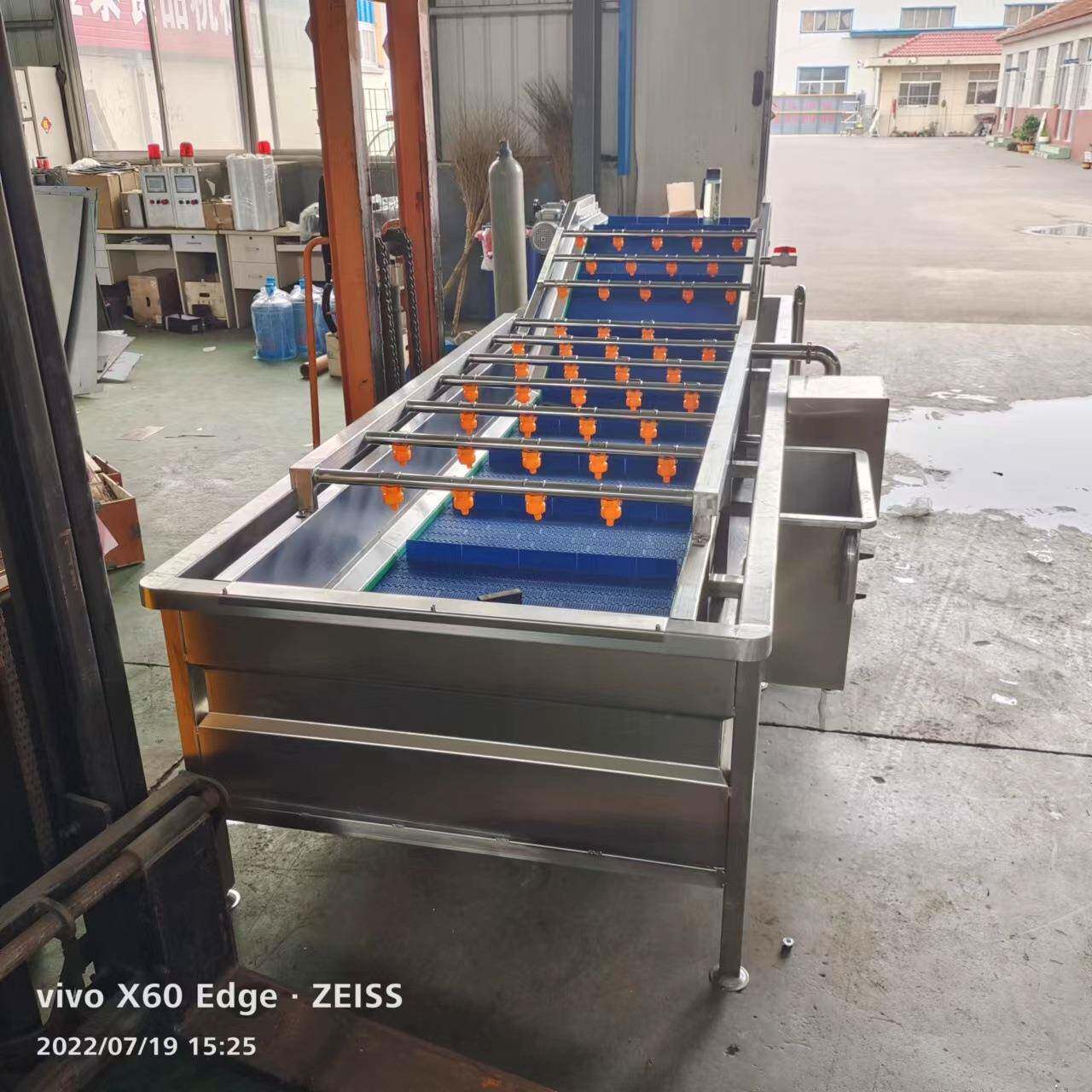 防腐蚀塑料链板气泡清洗机鼓泡翻滚去泥清洗机粽子杀菌清洗风干线