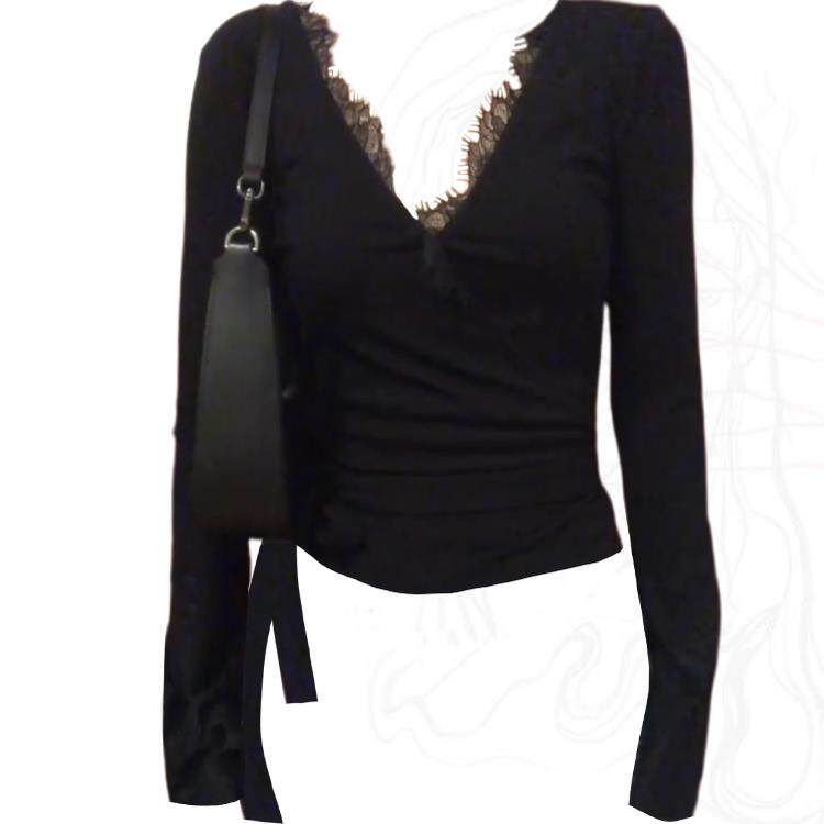 新品香港秋季新款法式V领蕾丝拼接长袖T恤女设计感修身大码打底衫