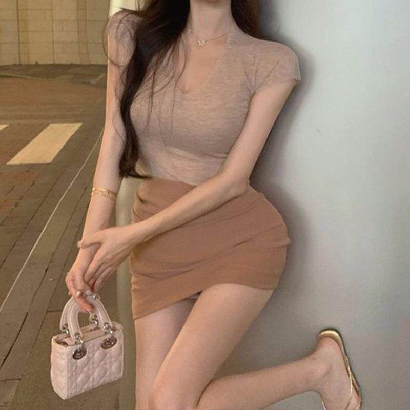 夏季修身显瘦v领针织短袖t恤女半身裙包臀短裙套装性感辣妹两件套