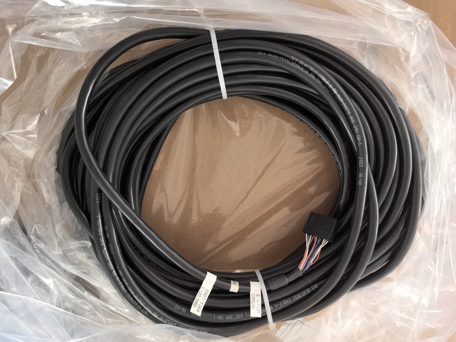 发那科全新原装示教器线2007-T364，原装20米，有需要