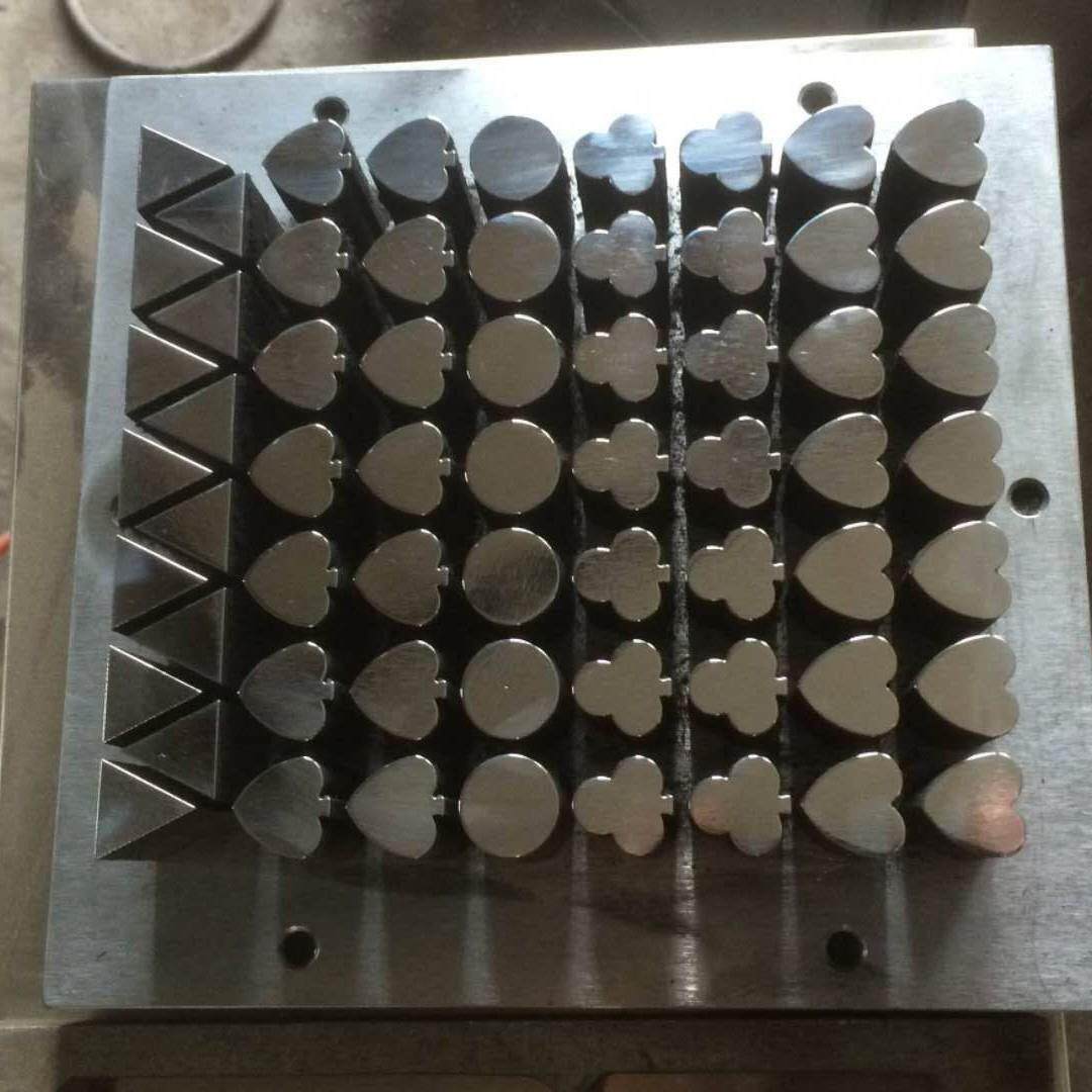"糕点成型机 红糖蒸糕设备 绿豆糕机器 蒸糕生产线'