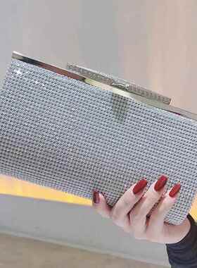 潮牌韩版名媛晚宴手拿包新款镶钻手包旗袍搭配手提包晚礼服宴会包