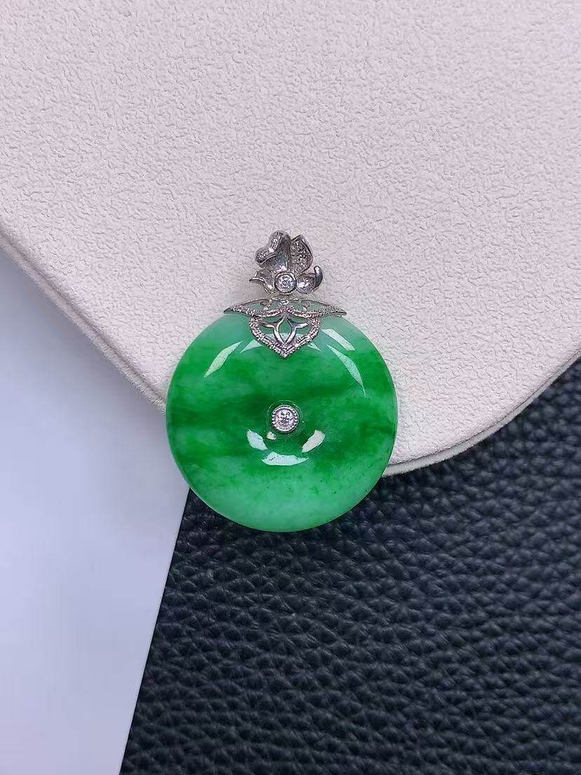 天然真品翡翠正品 水润细腻气质18k金镶嵌冰阳绿满阳色平安扣吊坠