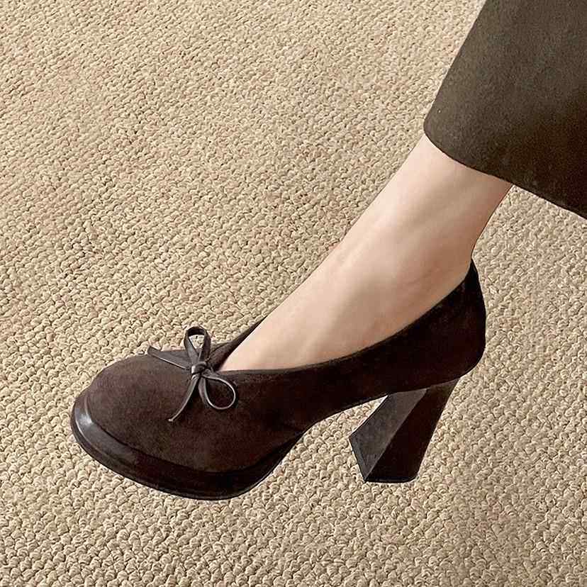 棕色复古蝴蝶结粗跟高跟鞋女2026新款秋冬配裙子法式玛丽珍单鞋子