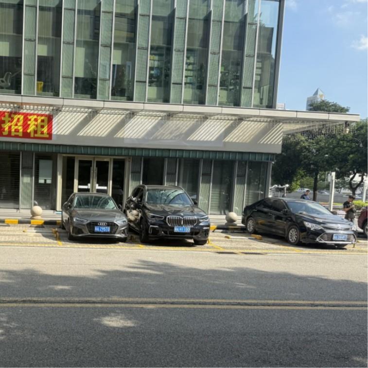 智能驻车器平板锁挡板锁平板地锁太阳能平板锁扫码缴费