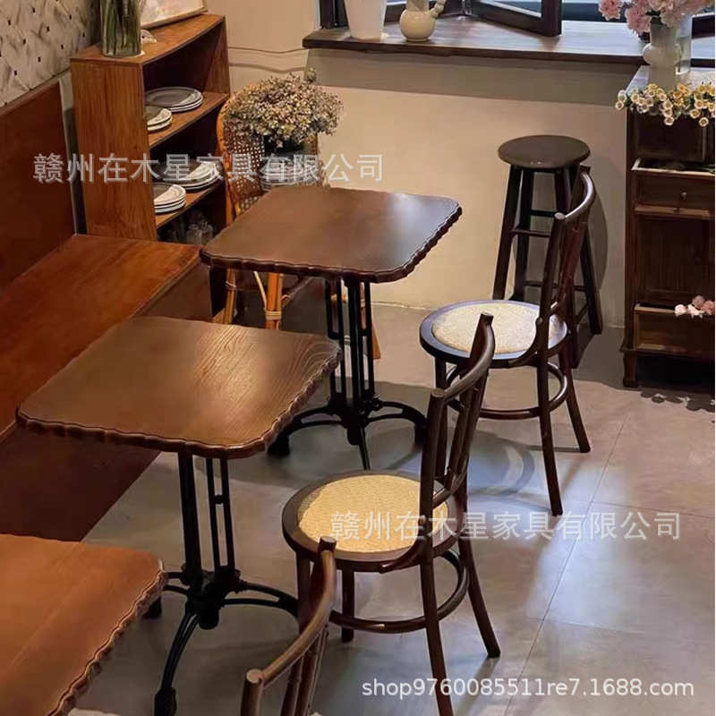 美式复古咖啡厅桌椅组合烘焙甜品奶茶店西餐厅实木小圆方桌子商用