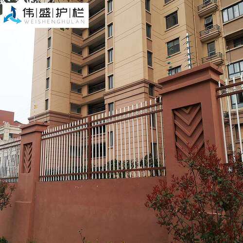 现货供应B型锌钢护栏 三横杠带花圈铁艺护栏小区庭院别墅围墙栅栏