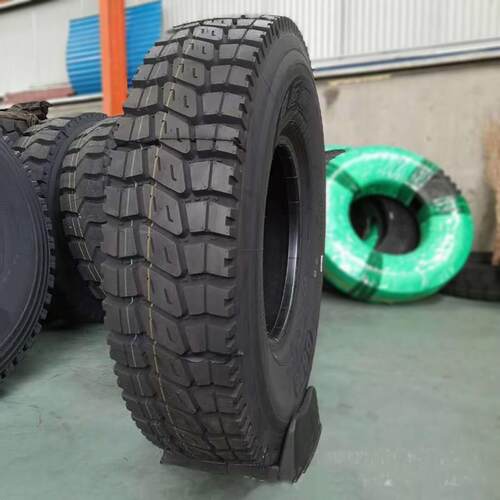 1200R24卡车轮胎 真空起重机轮胎 厂家直销 出口 三线花纹轮胎