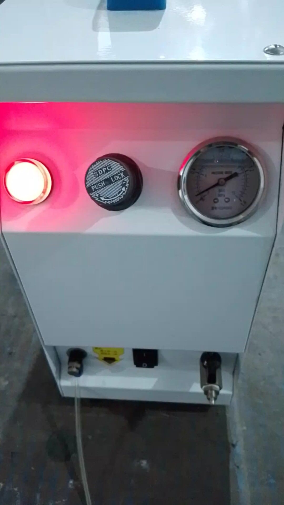 上海拓稳静音无油空气压机TW3801-4C 成色好 功能正常