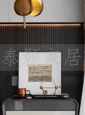 现代简约样板间卧室床头柜台面饰品装饰画摆件软装组合