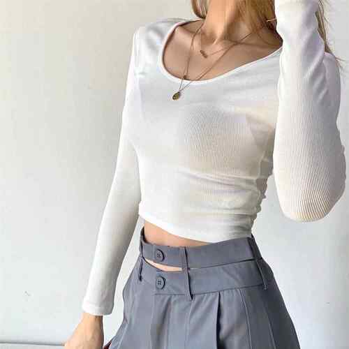 Low round neck exposed navel short clean face long sleeved