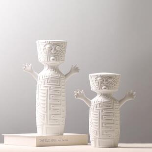 仿古陶瓷人物摆件白色个性 饰品样板房摆设现代简约风要抱抱 创意装