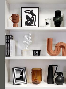 样板间家居摆饰北欧软装饰品书房书柜挂画 画相框蜡烛杯组合ZH238