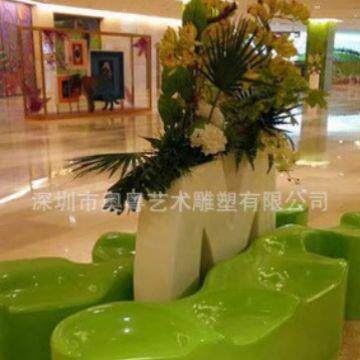 东莞出售玻璃钢美陈桌椅雕塑异形凳子雕塑组合园林景观摆件品