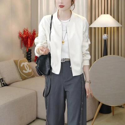 2026年春装新款流行高级感微光缎面小个子刺绣棒球服女夹克短外套