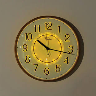 简约现代挂钟夜光自动感应钟表客厅免打孔高级感2024新款挂墙时钟