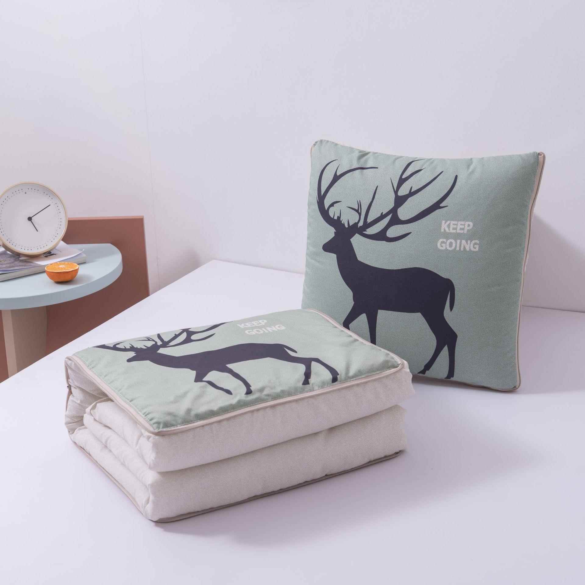 卡通磨毛抱枕被子两用办公室靠垫午睡盖被礼品团购抱枕被