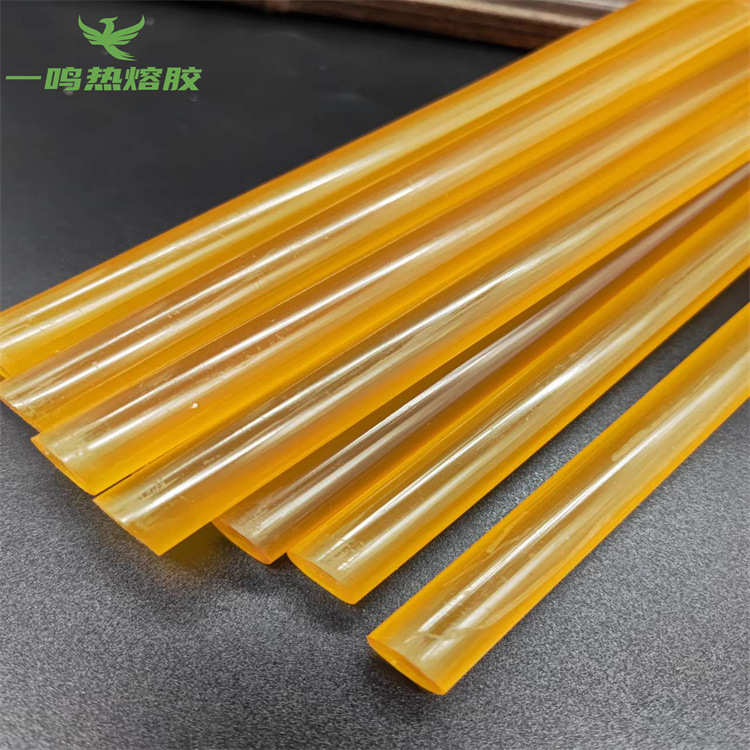 琥珀色高温热熔胶条 黑色聚氨酯150°热熔胶棒 PA电子高温胶棒厂