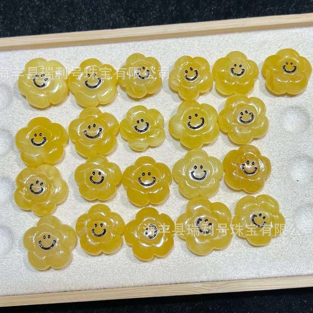天然蜜蜡花花微笑雕刻件配件原矿俄料蜜蜡双面雕刻微笑花花配饰