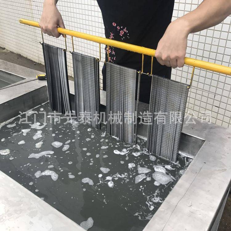 先泰钢锯条超声波清洗机锯片快速除油防锈清洗机