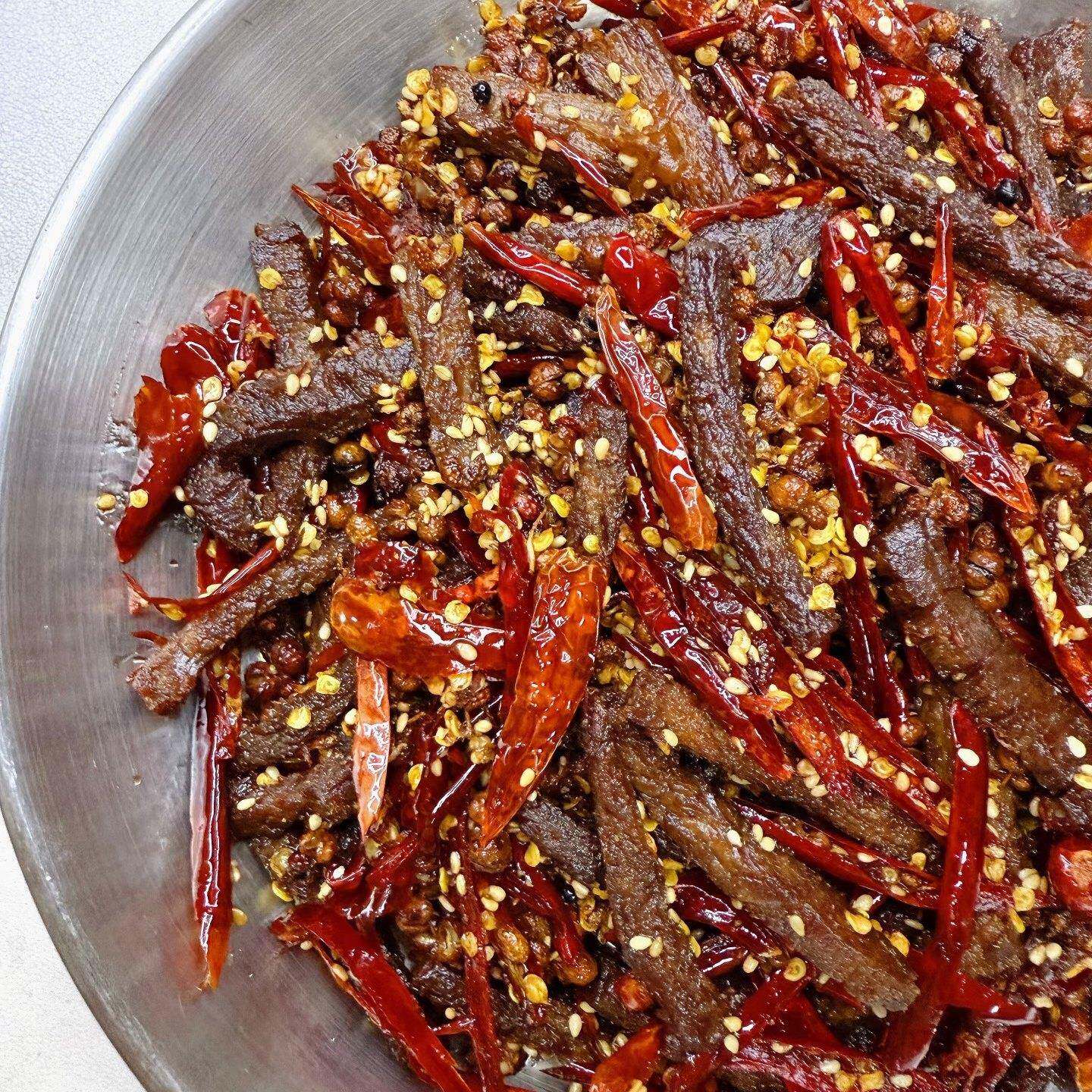 爆椒牛肉条自制现炒冷吃牛肉干麻辣牛肉香辣零食熟食即时小吃