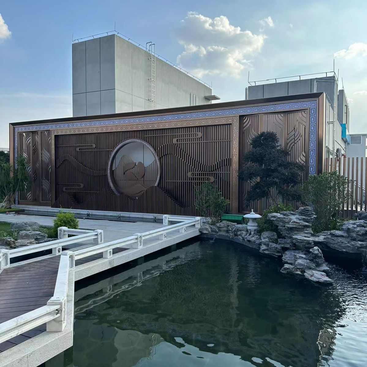 不锈钢屏风背景墙迎门隔断酒店庭院园林户外餐厅销售部山水画装饰