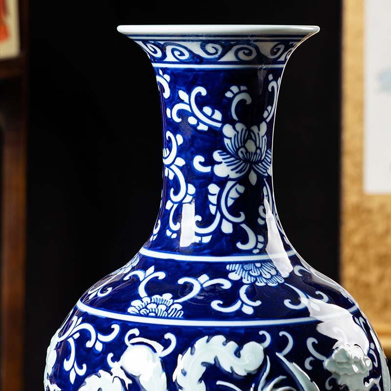 景德镇釉下彩青花浮雕梧凤之鸣赏瓶家居装饰工艺品瓷瓶合作商业礼