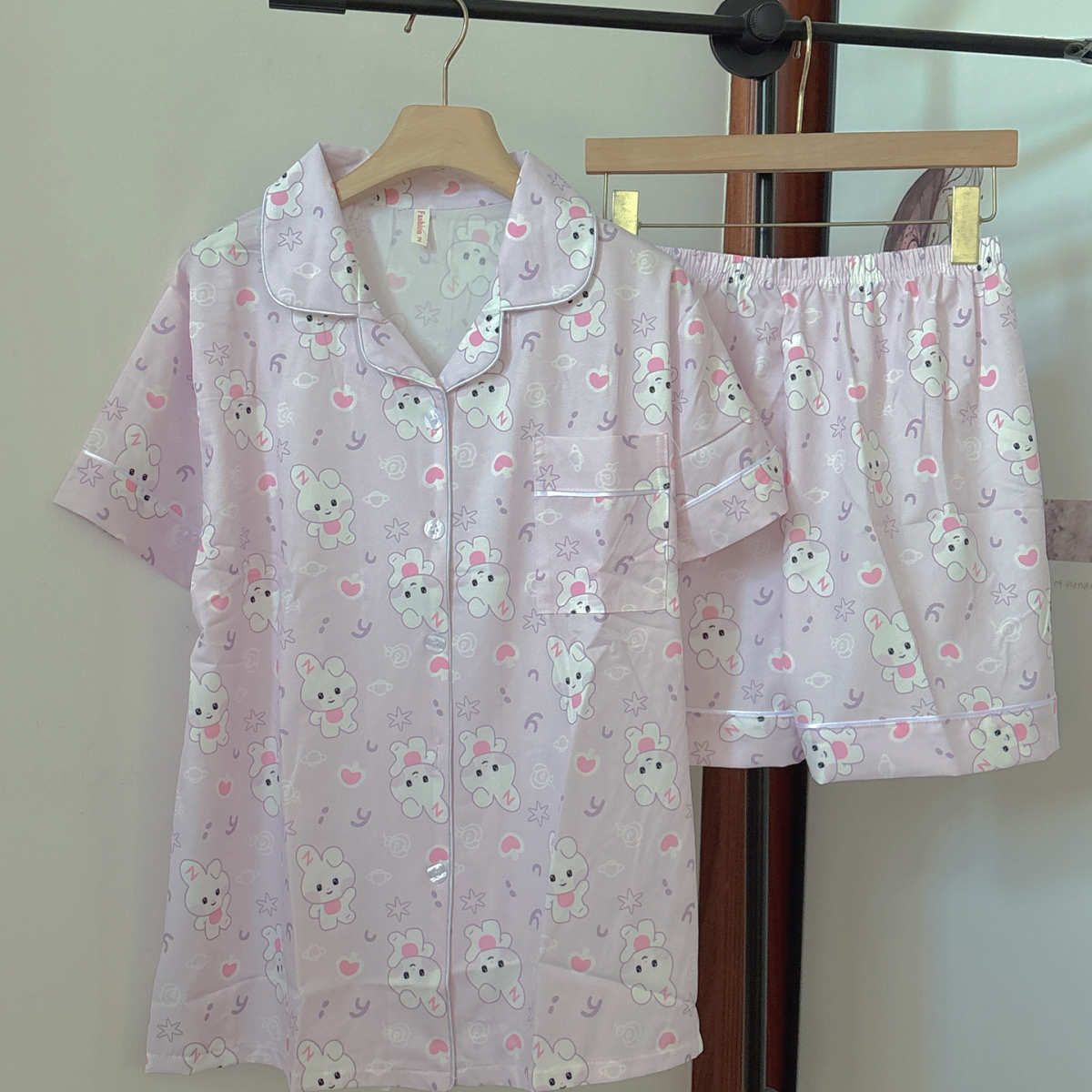 zb1男团韩维辰yunini兔子冰丝睡衣女夏季短袖短裤可爱卡通家居服
