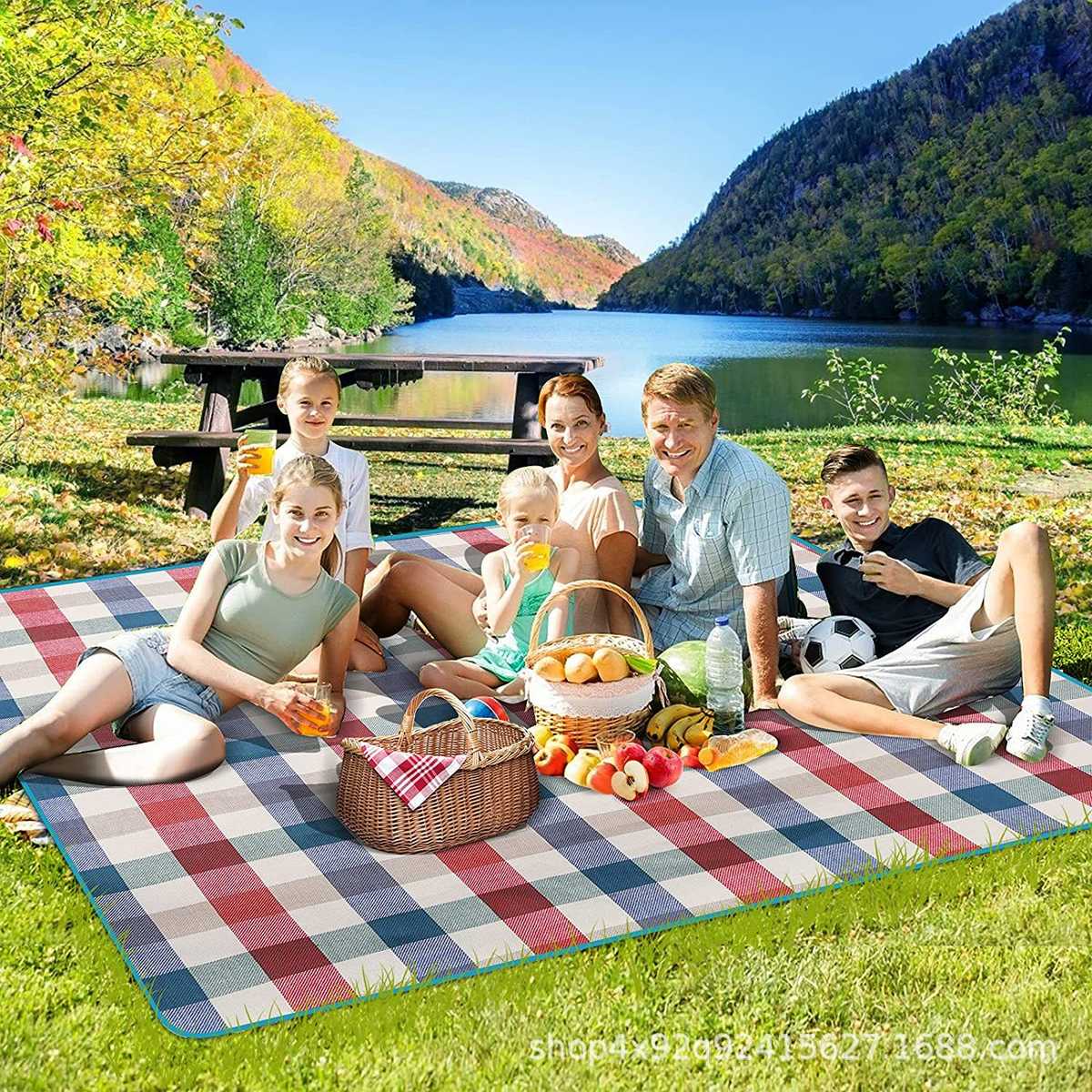 现货腈纶加厚皮革绑带野餐垫户外郊游露营防潮垫野餐野营地垫