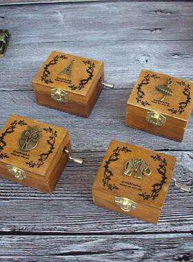 木制覆古手摇式八音盒音乐盒怀旧情侣天空之城送儿童男女生日礼物