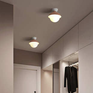 楼梯间灯小现代阳台创意简约清新衣帽玄关间过道吸顶灯北欧吸顶灯