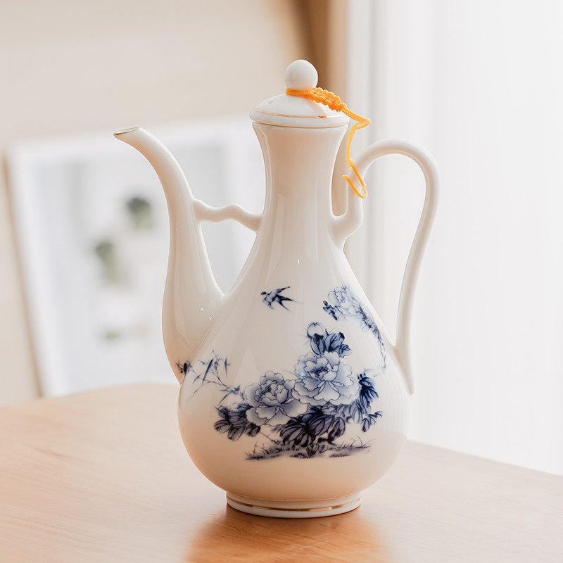 青花瓷小酒壶古风陶瓷1斤装酒的空酒子中式家用仿古白酒分酒器