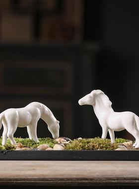 创意陶瓷迷你小马摆件家居客厅禅意桌面工艺品装饰微景观造景配