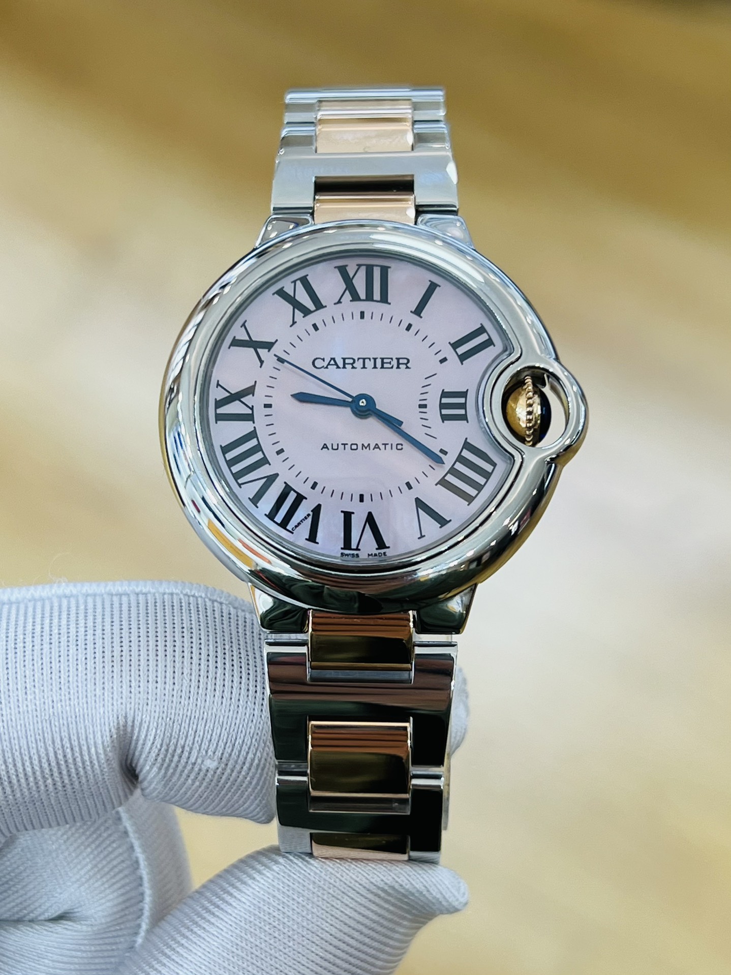 珍珠贝母盘[9.8新]卡地亚蓝气球33表径自动机械女士手表W6920070