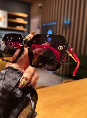 2025新款太阳眼镜 时尚遮阳镜高级感女士太阳眼镜偏光镜大脸女款
