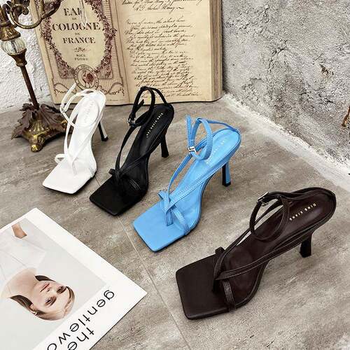 Women Minimalist Kitten Low Heel Thong Heeled Sandals